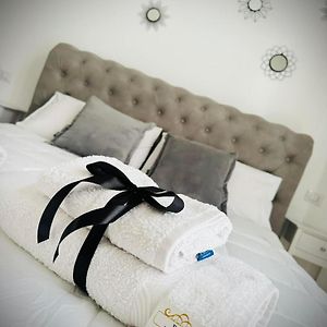Camera con letto king size